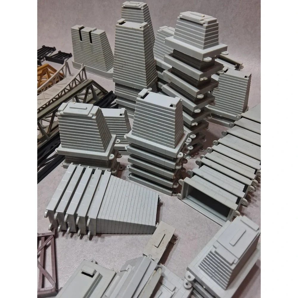 HO Scale Train Bridge Piers Risers Track Supports Too Many Pieces To Count